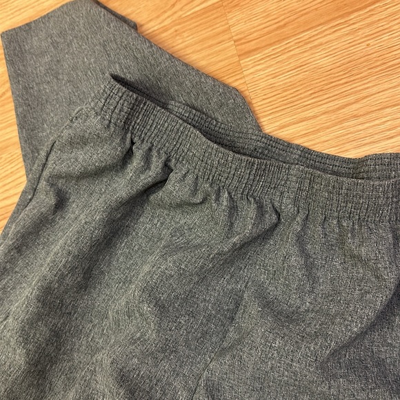 Alia Grey Pants 🩶 - Picture 2 of 5